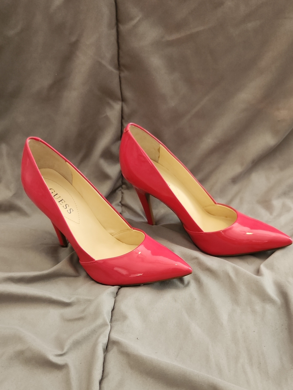 GUESS Women's Hot Pink Patent Pointed-Toe Pumps